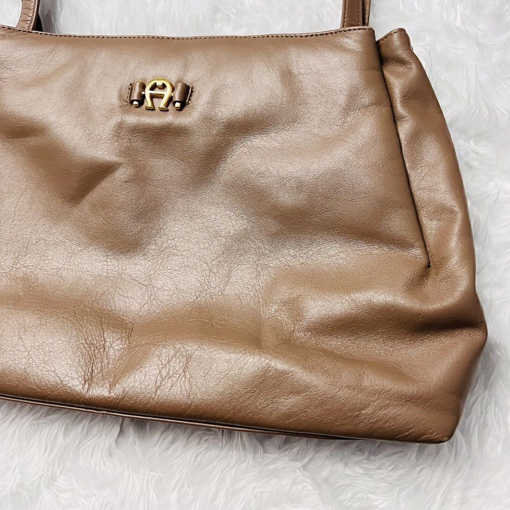 RARE Etienne Aigner Shoulder Bag Soft Cowhide Leather Taupe Tan Gold Y2K Vintage - Picture 5 of 15